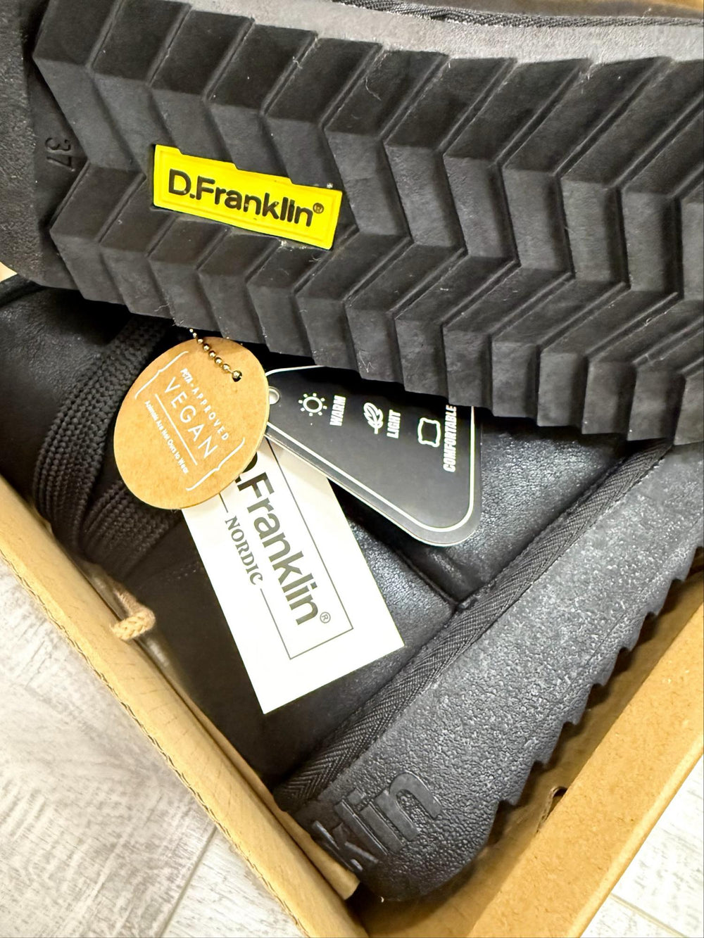 Ženske polučizme F984 - D.FRANKLIN NORDIC SHINY BLACK - CRNA