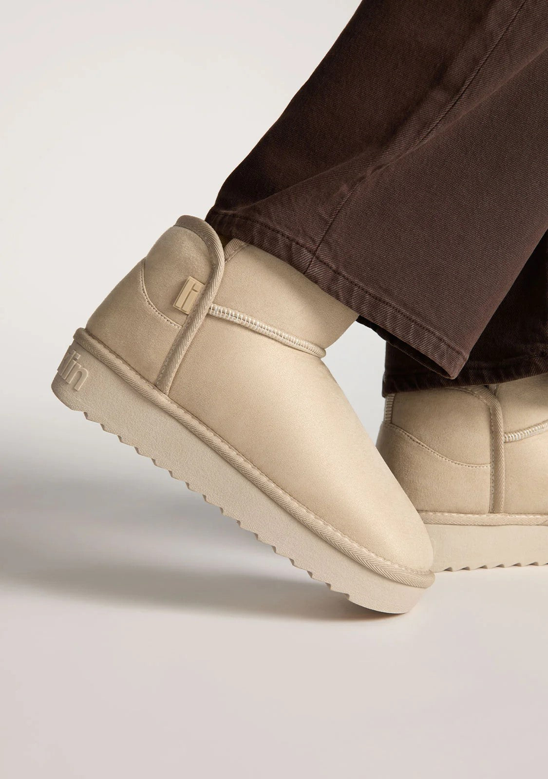 Ženske VODOODBOJNE šunjalice F983 - D.FRANKLIN LOW BASIC WATER REPELLENT BEIGE - BEŽ