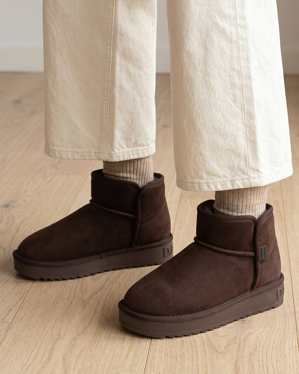 Gležnjače D.Franklin Nordic Low Basic Chocolate G633 - SMEĐA