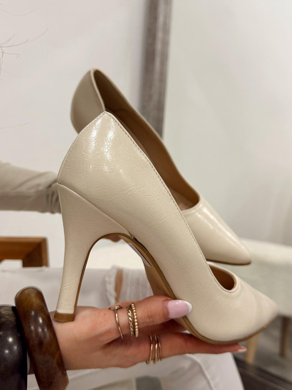 Kožne štikle G118 - BELEZZA SCARPE - na tanku štiklu - špic - BEŽ