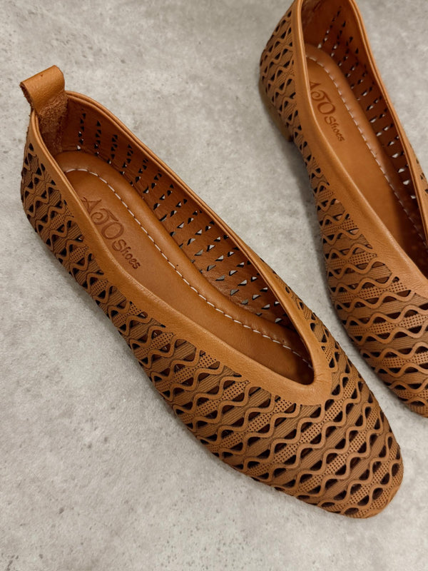 Kožne cipele - baletanke G465 - ATO SHOES - rupičaste - KAMEL
