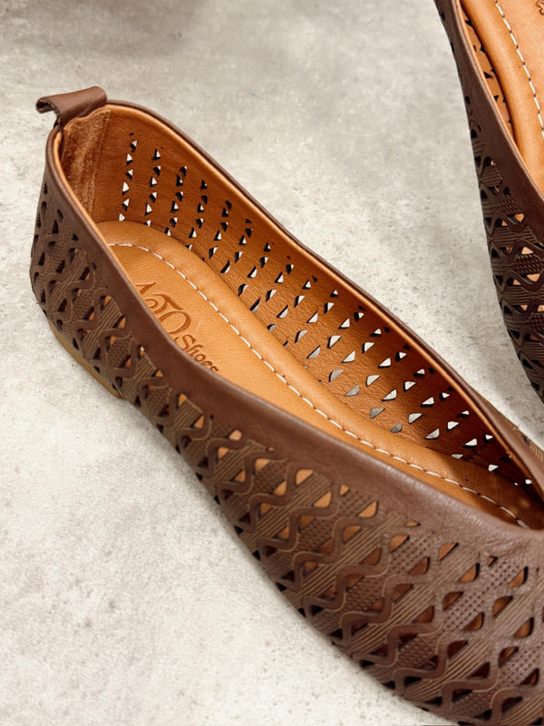 Kožne cipele - baletanke G465 - ATO SHOES - rupičaste - SMEĐA