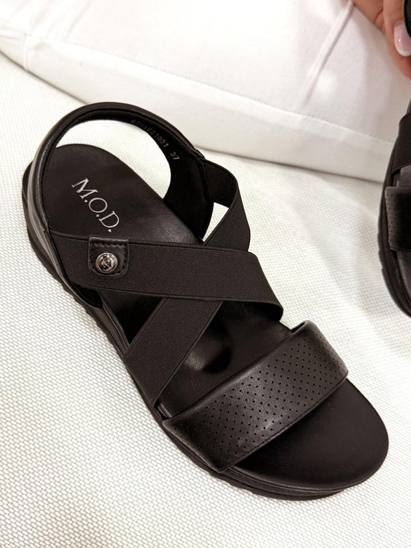 Ženske sandale G094 - M.O.D. -  na platformu - sa kaiševima - CRNA