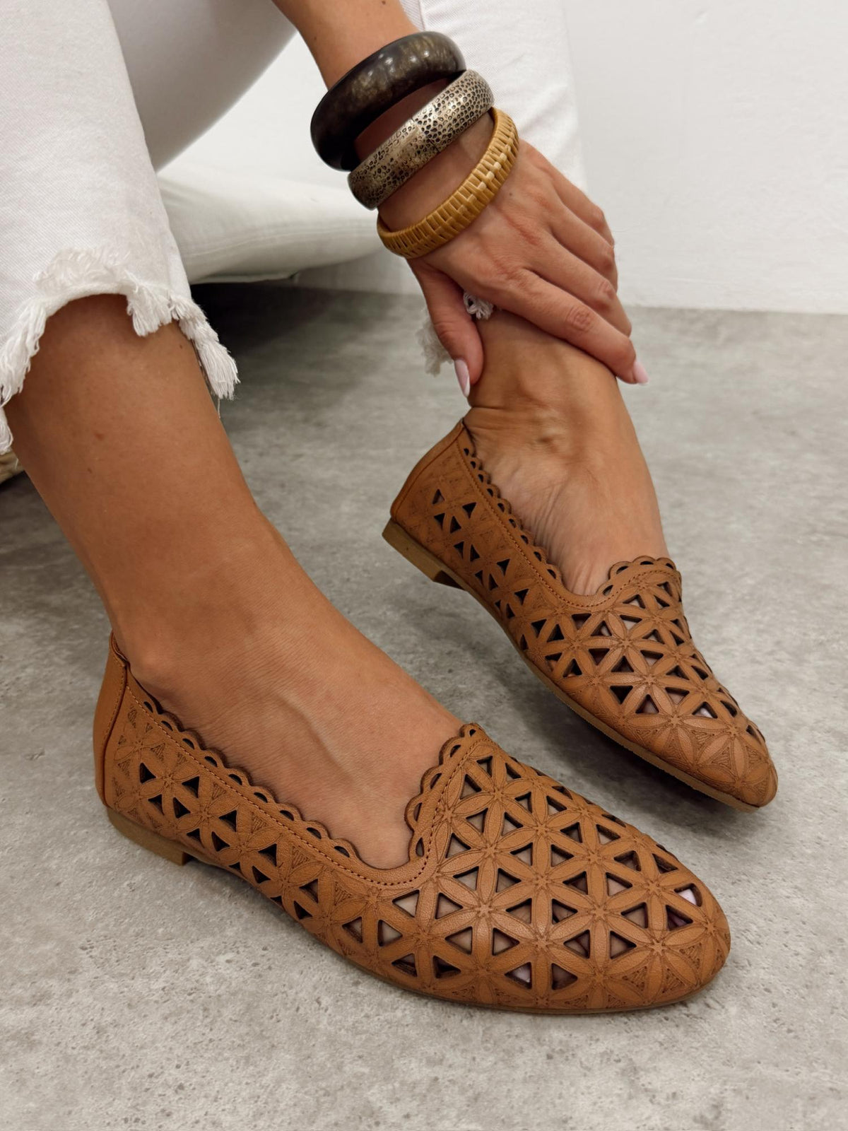 Kožne cipele - baletanke G462 - ATO SHOES - rupičaste - KAMEL