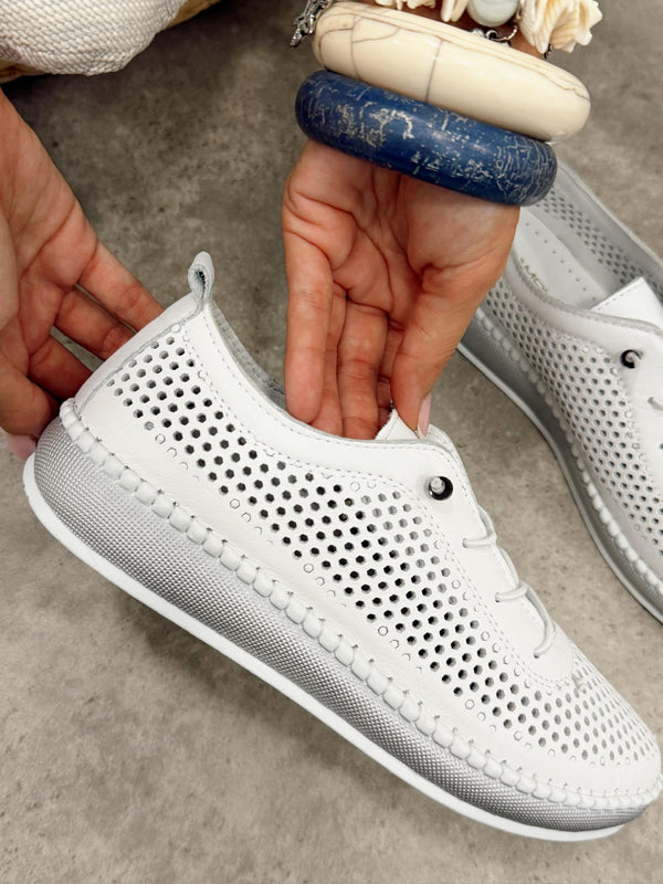 Kožne patike G453 - ATO SHOES - RUPIČASTE - BELA