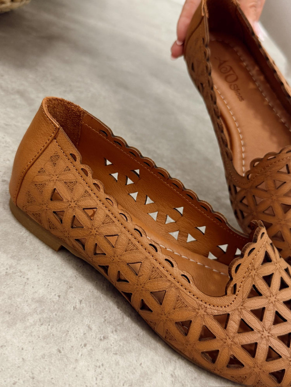 Kožne cipele - baletanke G462 - ATO SHOES - rupičaste - KAMEL