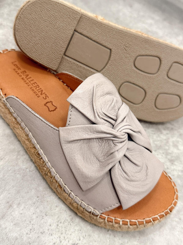 Kožne papuče na platformu G410 - LOVE BALLERINS - SIVA