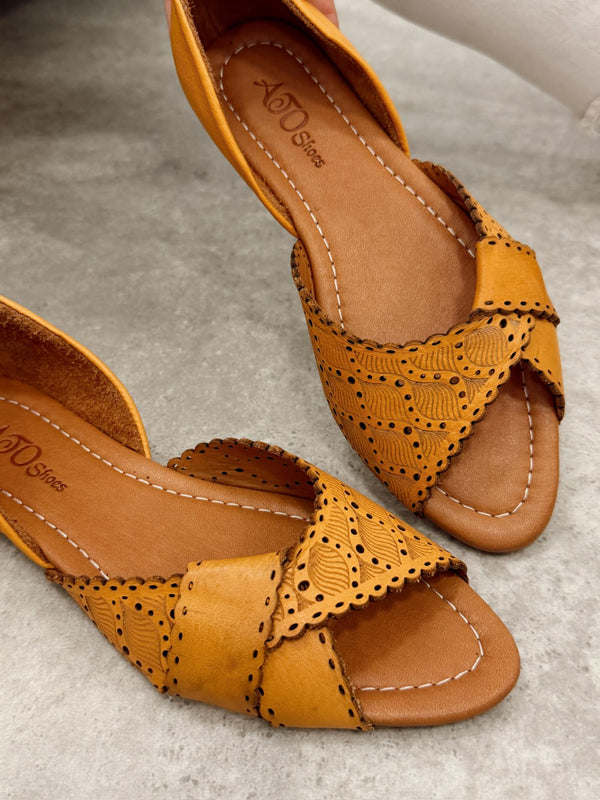 Kožne sandale - baletanke G474  - ATO SHOES - TAMNA OKER