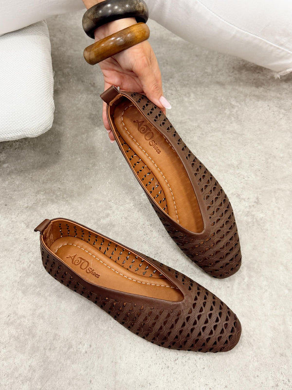 Kožne cipele - baletanke G465 - ATO SHOES - rupičaste - SMEĐA