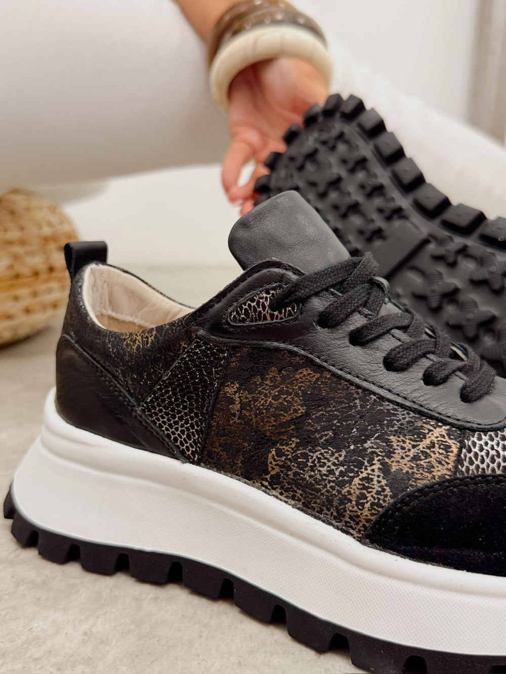Kožne patike G457 - ATO SHOES - CRNA
