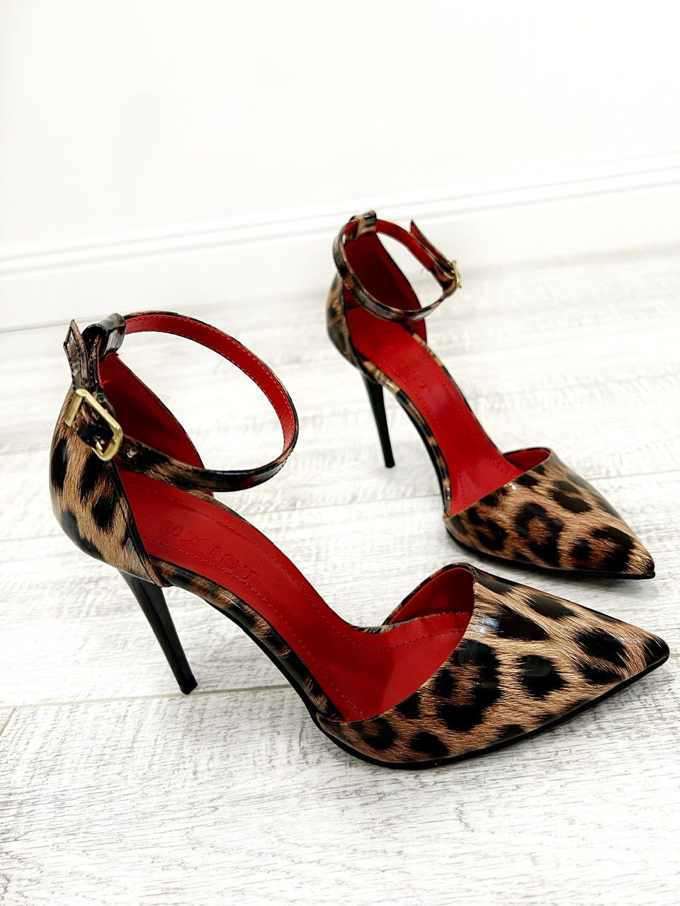 Ženske sandale D789 - NA KOPČANJE - LEOPARD - SMEĐA