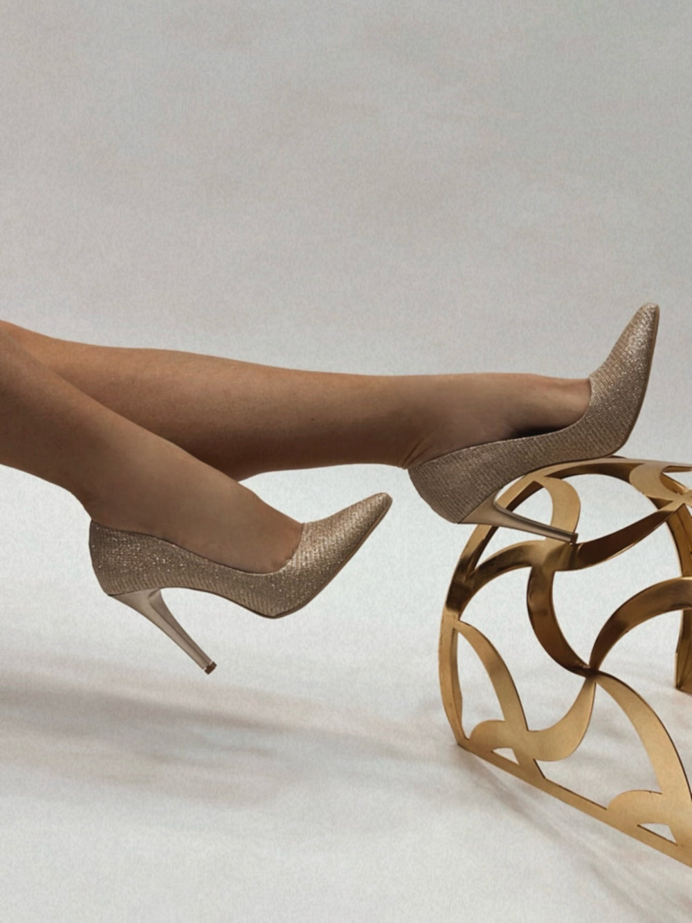Štikle E252 - ŠTRAS - ZLATNA