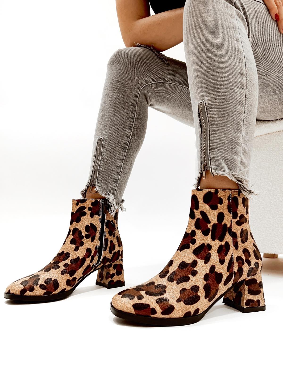 Ženske polučizme E761 - LEOPARD