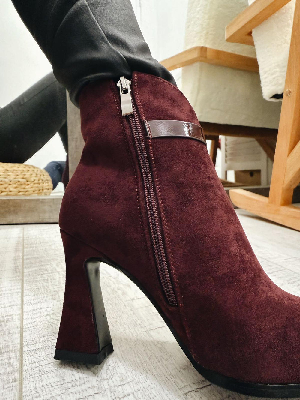 Ženske polučizme F504 - BORDO