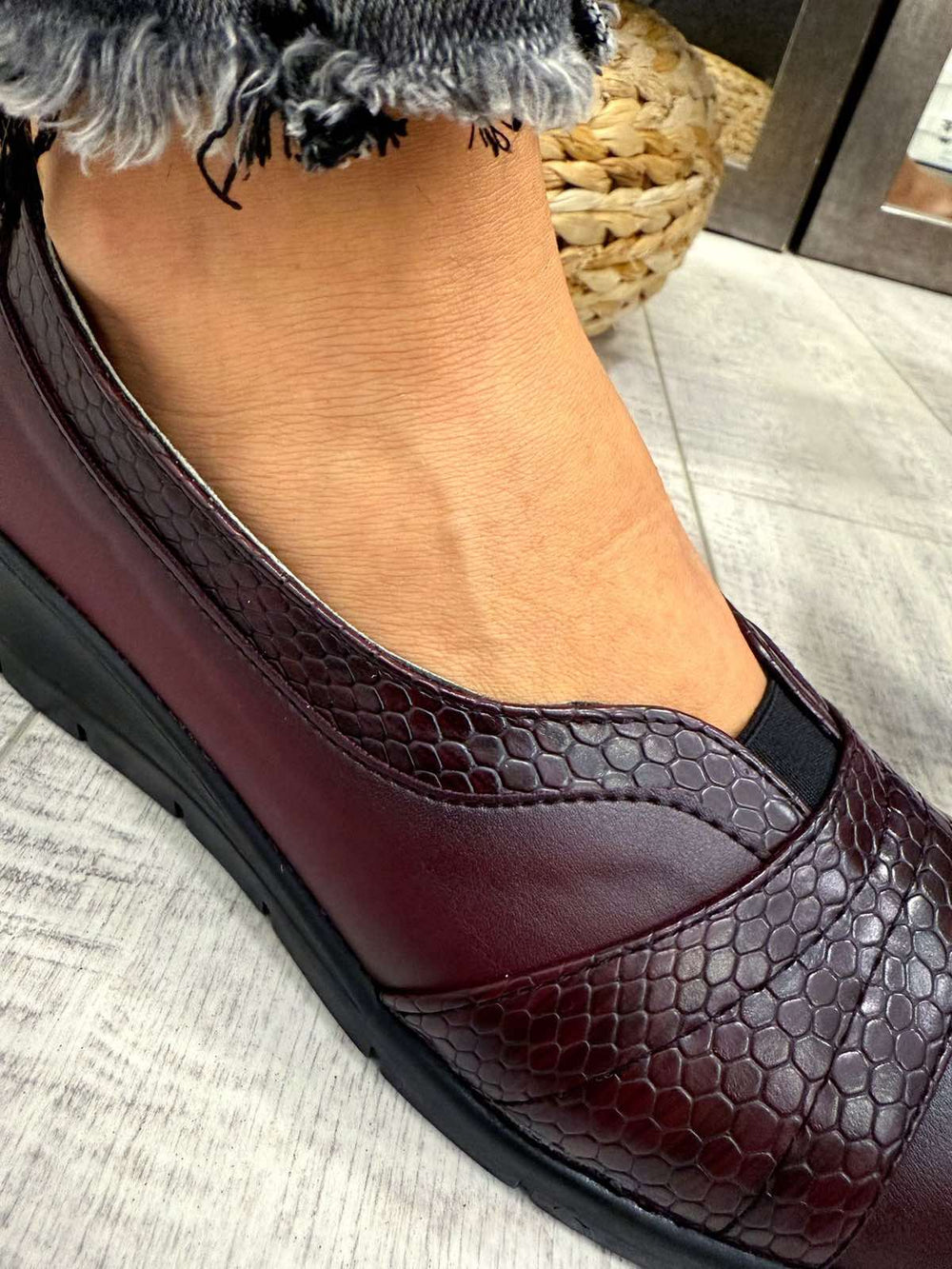 Ženske cipele F565 - LONDON & LONDON - KROKO - BORDO
