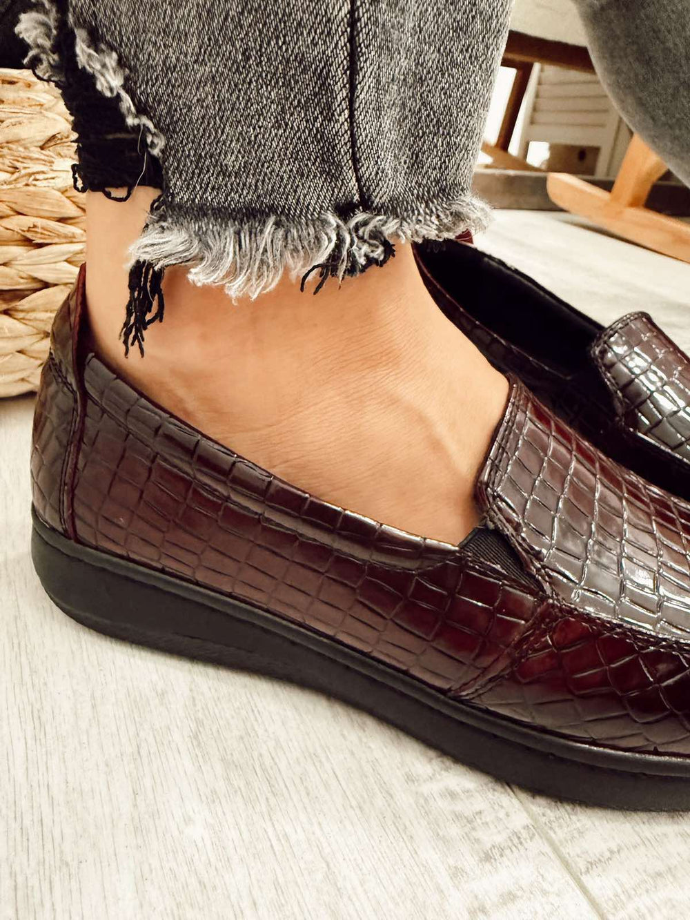 Ženske cipele F567 - LONDON & LONDON - KROKO - BORDO