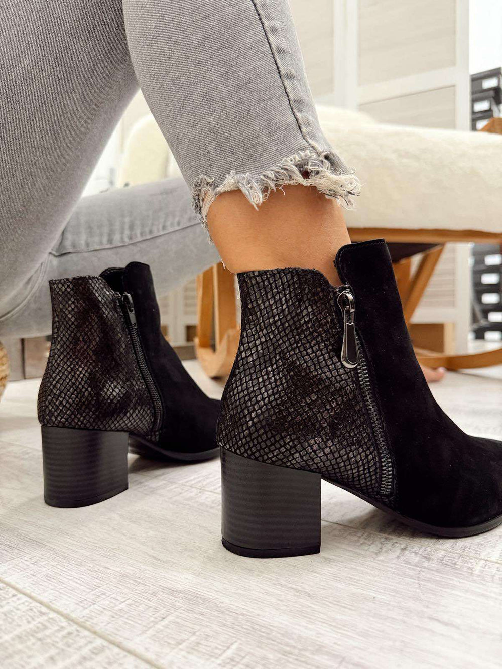 Kožne polučizme F587 - BELEZZA SCARPE - KROKO - CRNA