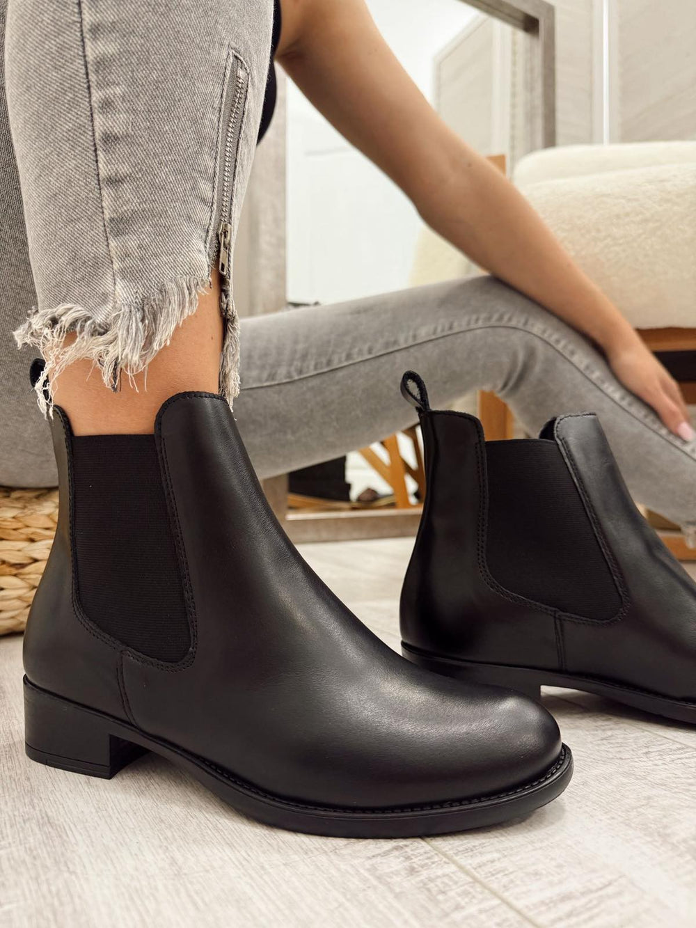 Kožne polučizme F611 - BELEZZA SCARPE - CRNA