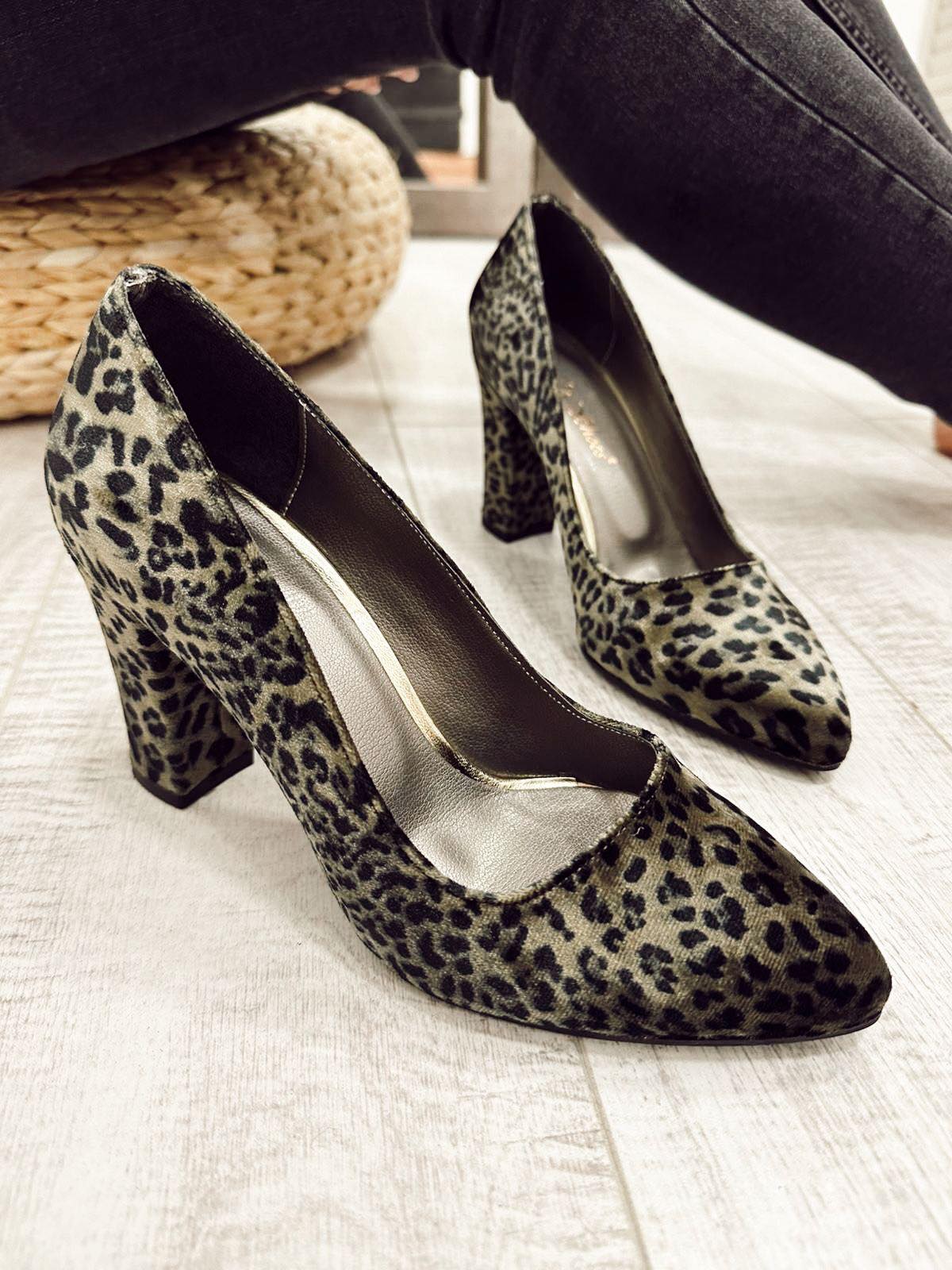 Štikle F806 - LEOPARD
