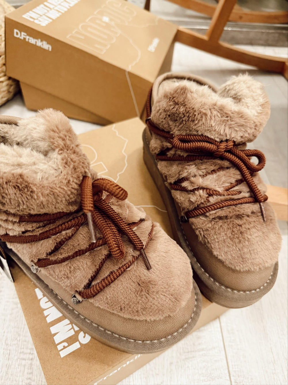 Ženske polučizme F989 - NORDIC FUR D.FRANKLIN - TAMNO BEŽ - TAUPE