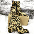 ** LEOPARD POLUČIZME NA DEBLJU ŠTIKLU