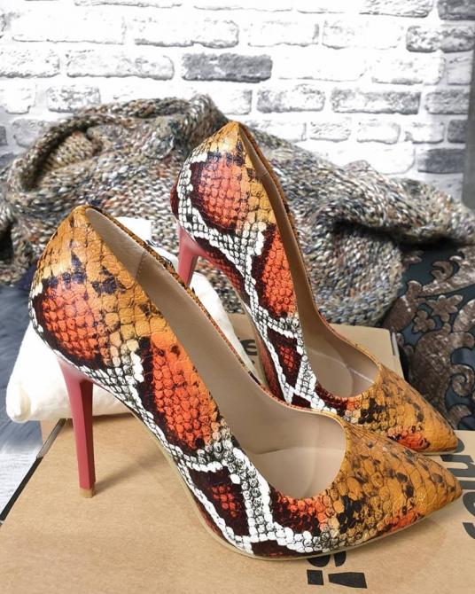 ** SNAKE SALONKE NA TANKU ŠTIKLU - KORALNO/NARANDŽASTE