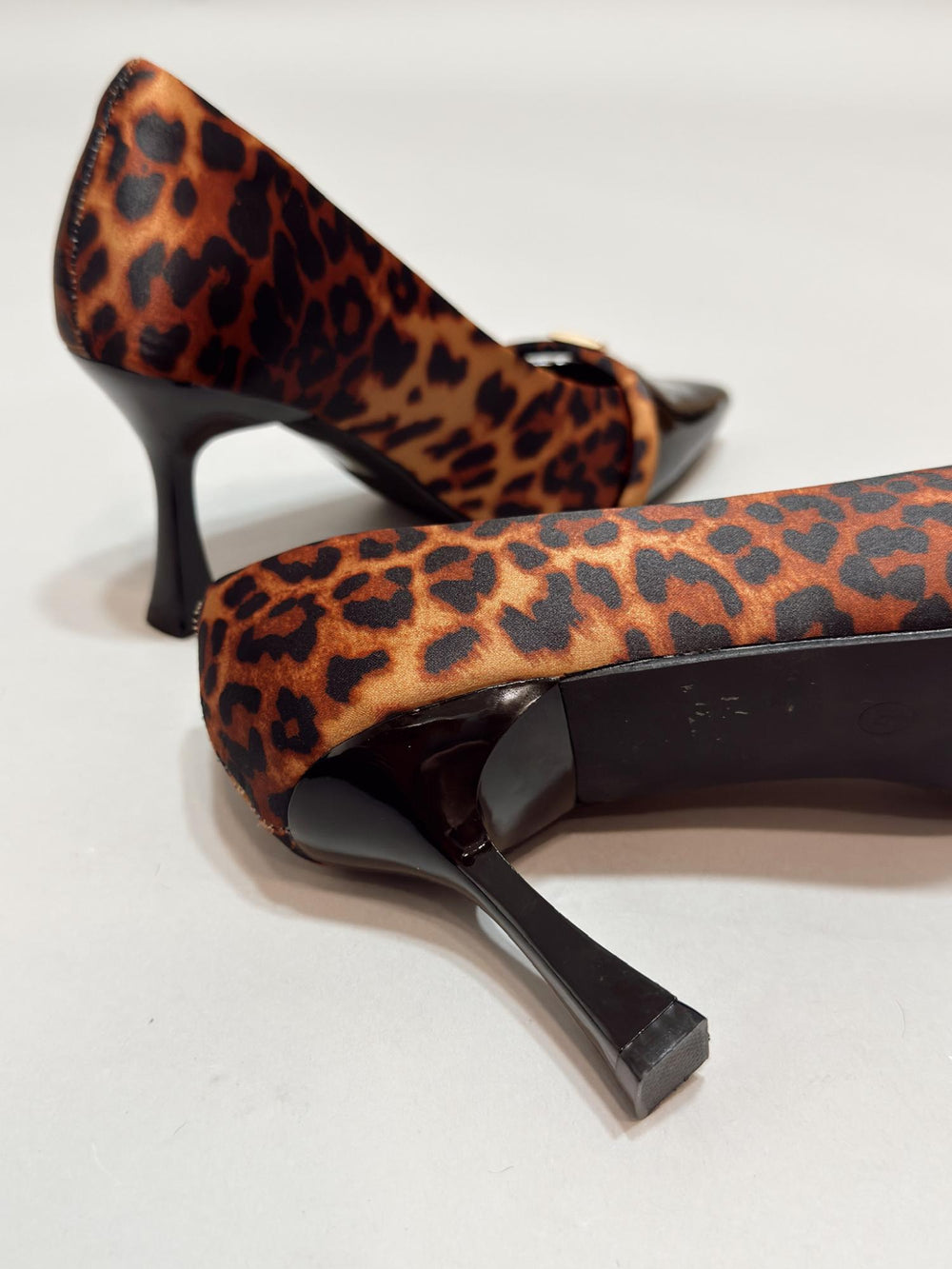Štikle G569 - M.O.D. - na tanku štiklu - CRNA - LEOPARD