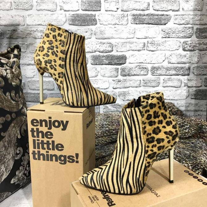 ** ŠPIC LEOPARD POLUČIZME SA METALIK ŠTIKLOM