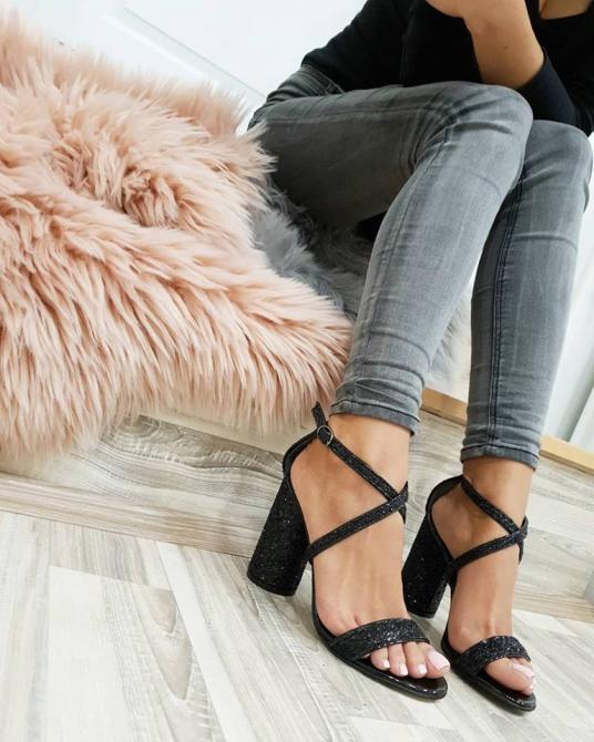 ŠTRAS SANDALE SA OKRUGLOM ŠTIKLOM - CRNE