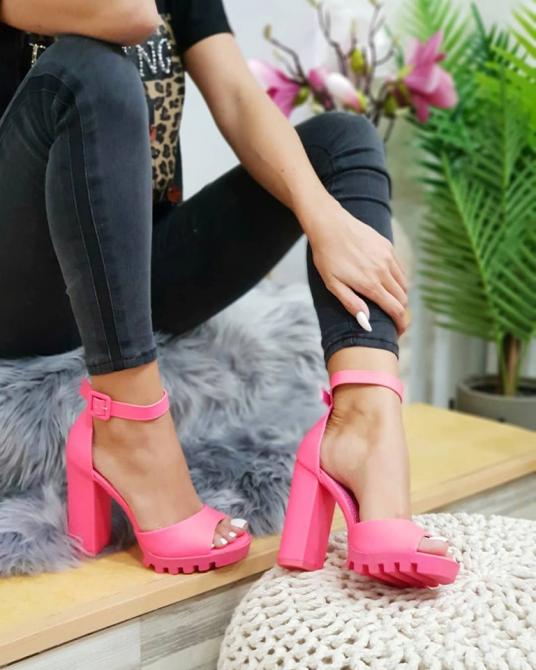 SANDALE NA DEBLJU ŠTIKLU - PINK