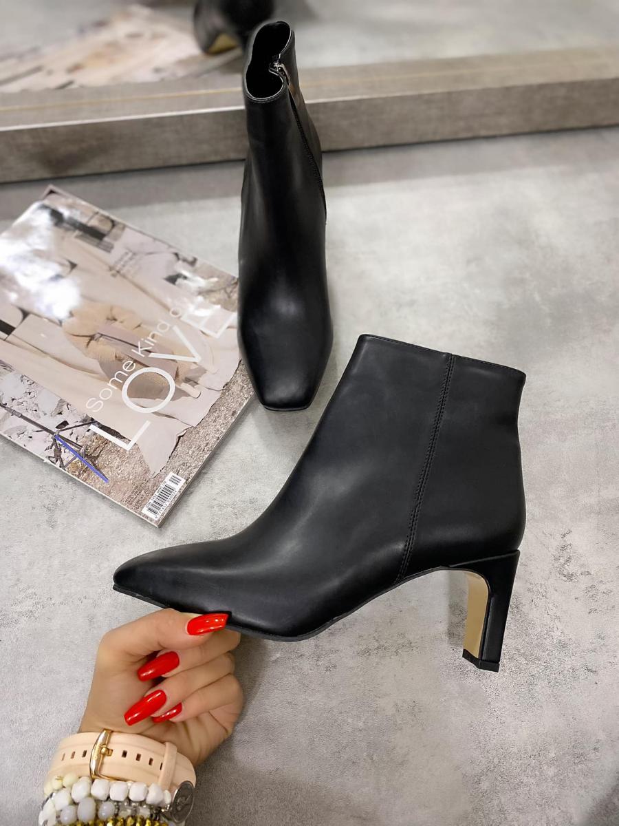 ŠPIC POLUČIZME NA DEBLJU ŠTIKLU - CRNE