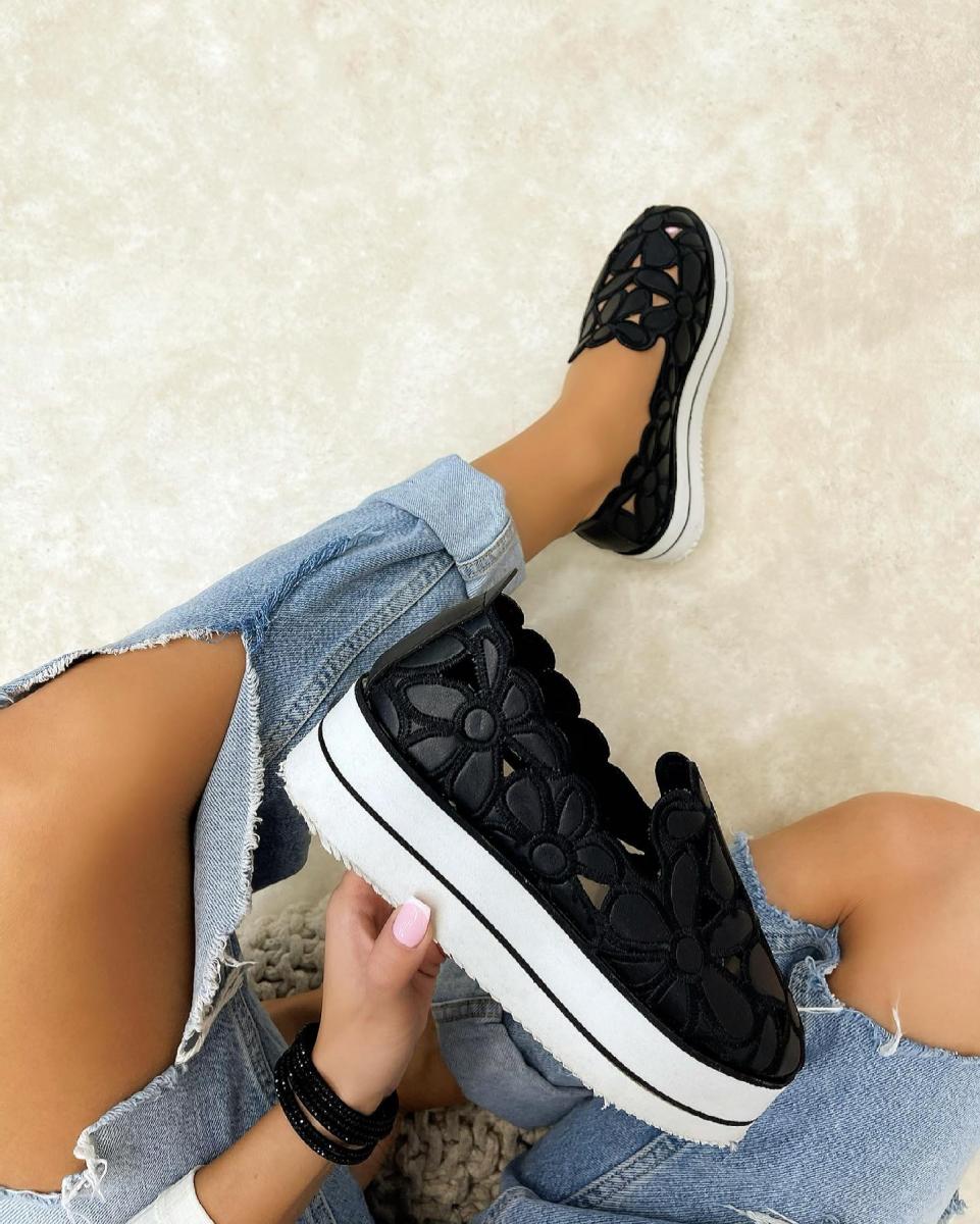 CIPELE SA VISOKIM ĐONOM I CVETNIM DEZENOM - CRNE